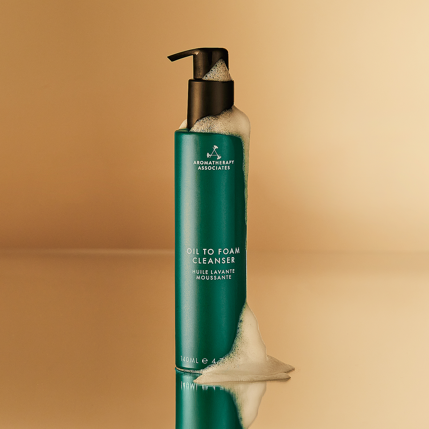 オイル トゥ フォームクレンザー [ 140ｍL ]